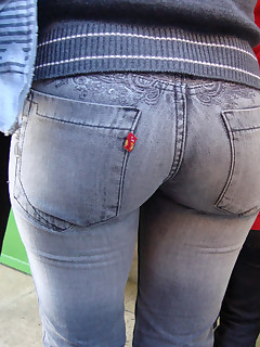 Giant ass girls in jeans